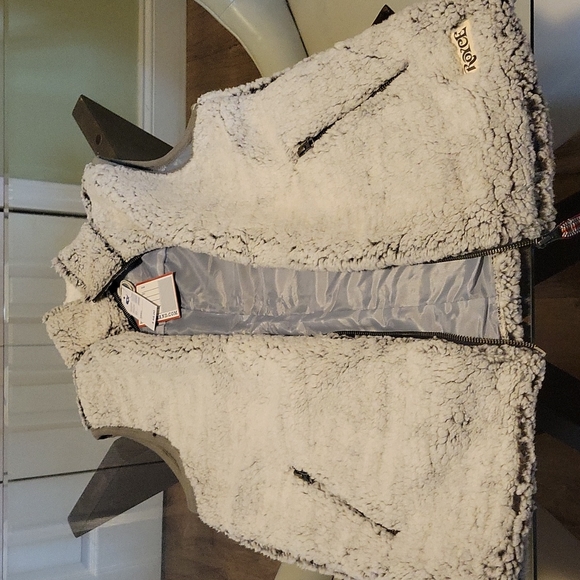 Royce Faux fur long zip up vest - Picture 7 of 7